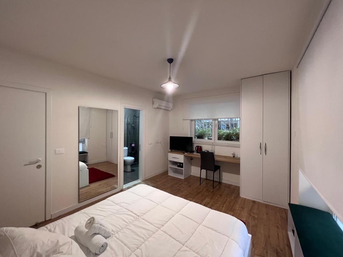 Grand Park & Bllok Area Rooms Tiranë Ngoại thất bức ảnh